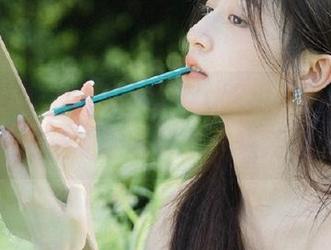 在线畅游17c吃瓜传送门，享受瓜友们的趣味分享与热辣揭秘！