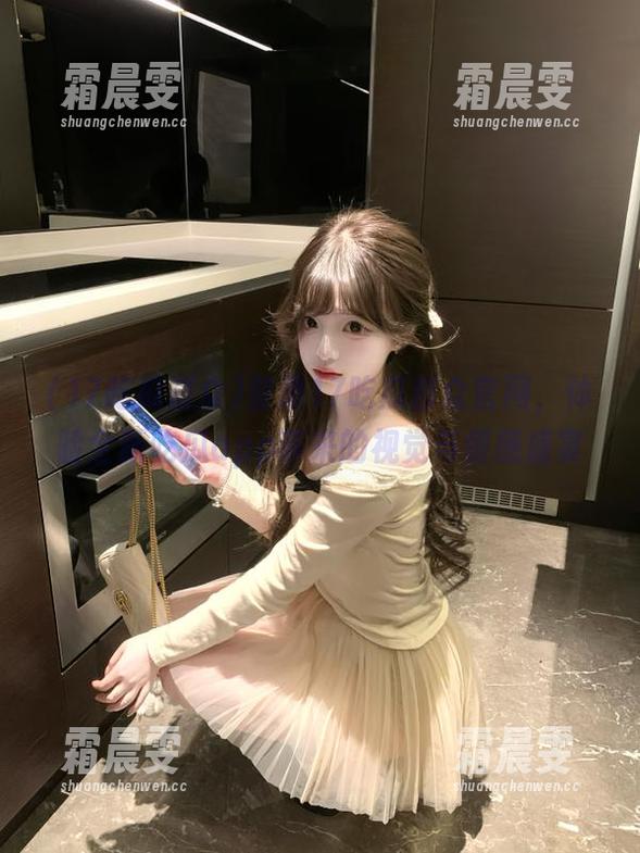 登录17吃瓜群众官网,体验全新吃瓜app带来的视觉与情感盛宴 登录17吃瓜群众官网,体验全新吃瓜app带来的视觉与情感盛宴