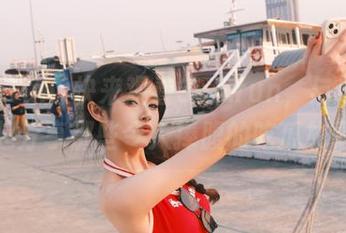 快来观看355.fun，与朋友们一起分享那些令人捧腹的吃瓜故事！