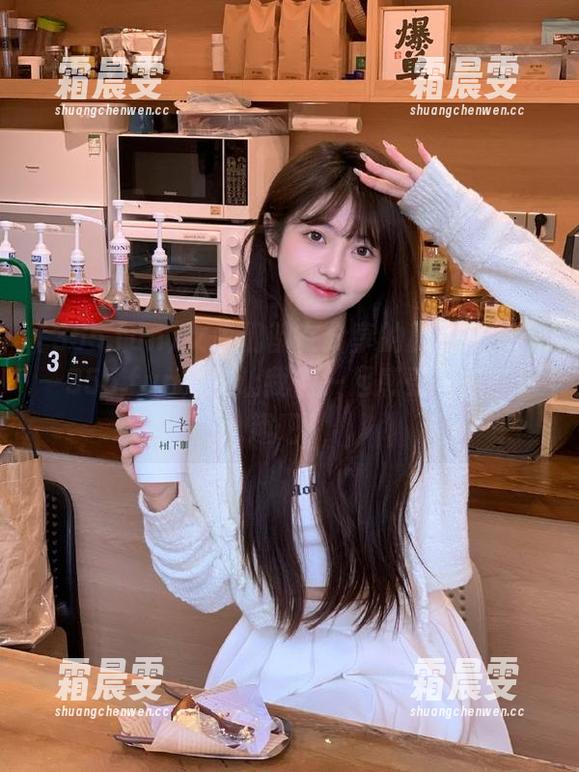 女生们都在分享的秘密秘笈——355.fun,快让我们一起感受吃瓜的乐趣吧! 女生们都在分享的秘密秘笈——355.fun,快让我们一起感受吃瓜的乐趣吧!