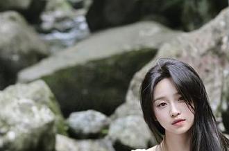 体验《51吃瓜群众》ios最新功能，智能推荐让吃瓜群众追踪热点轻松又有趣！