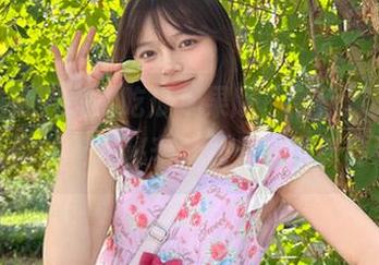 用58吃瓜苹果版，带你深入了解娱乐圈的吃瓜秘辛，天天都有新鲜事！