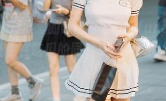 可爱的www.51cgfunapp官网，让你在吃瓜的同时尽享欢乐的每一刻！