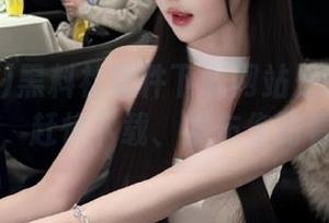 黑料社软件下载网站是吃瓜的必备良品，赶快下载、发布你的看法吧！